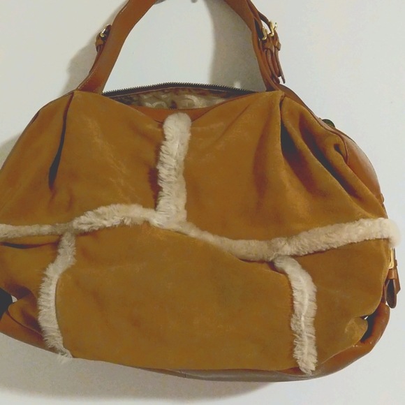 UGG purse - Picture 1 of 4